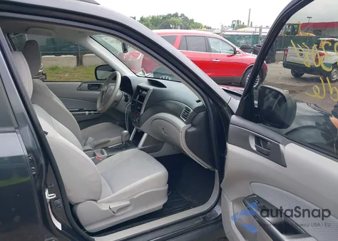 2011 Subaru Forester 2.5X z USA, uszkodzony, nr VIN JF2SHABCXBH770551